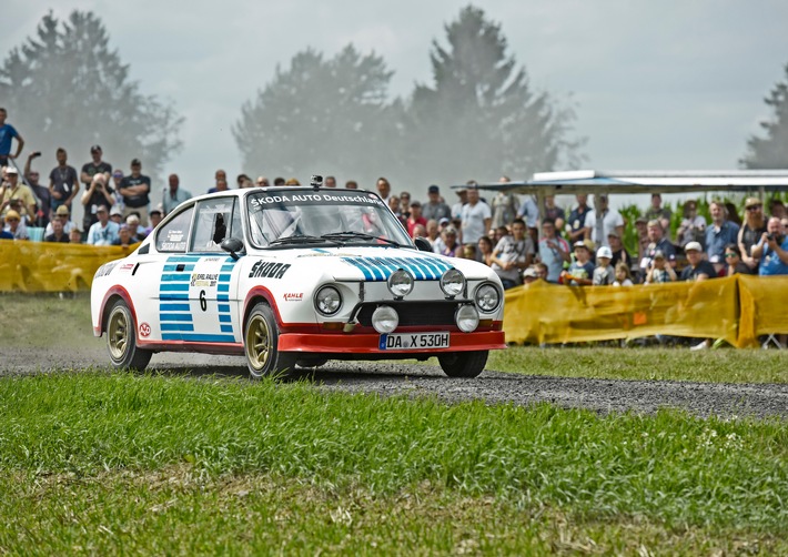 Eifel Rallye Festival: SKODA AUTO Deutschland mit dem 130 RS und Matthias Kahle zu Gast in Daun