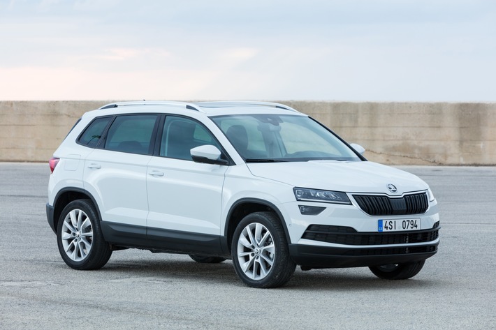 SKODA KAROQ startet mit 190 PS starker Topmotorisierung und weiteren Neuerungen durch