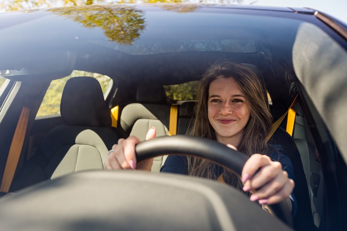 Das Auto muss weg?! In Deutschland hat der Dienstwagen weiterhin Bedeutung