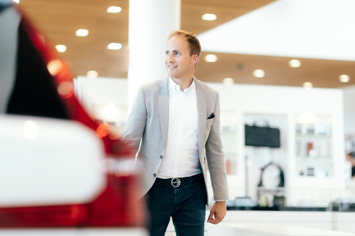 Großer Umbruch in der Automobilindustrie – Sascha Röwekamp erklärt, was sich für die Branche in naher Zukunft ändern wird