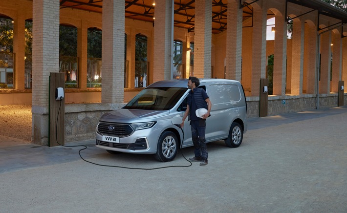 Der innovative Transit Connect mit Plug-in-Hybridantrieb von Ford Pro