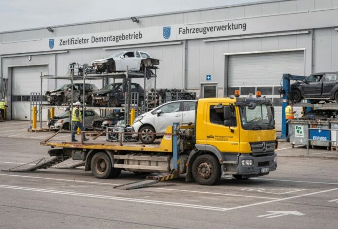 Wie schädlich ist illegale Autoverschrottung? – Die Risiken und Konsequenzen für Fahrzeughalter in Frechen